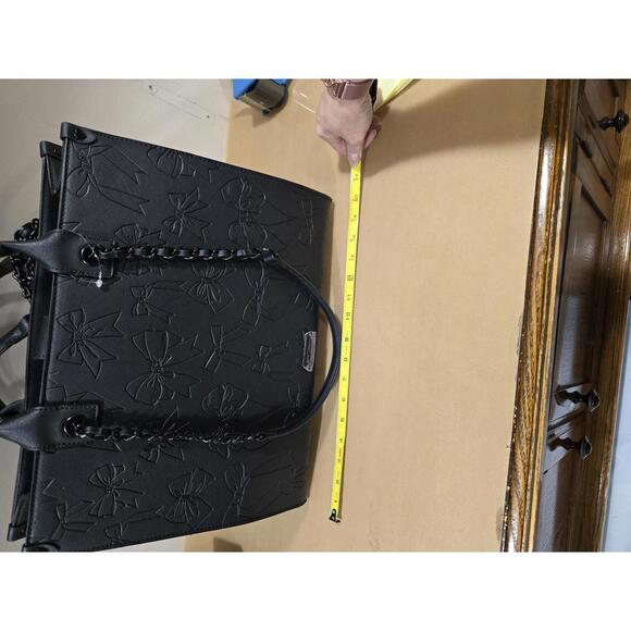 Betsey Johnson XOKIARA2 Black Embossed Bow Satchel Handbag - Picture 5 of 7